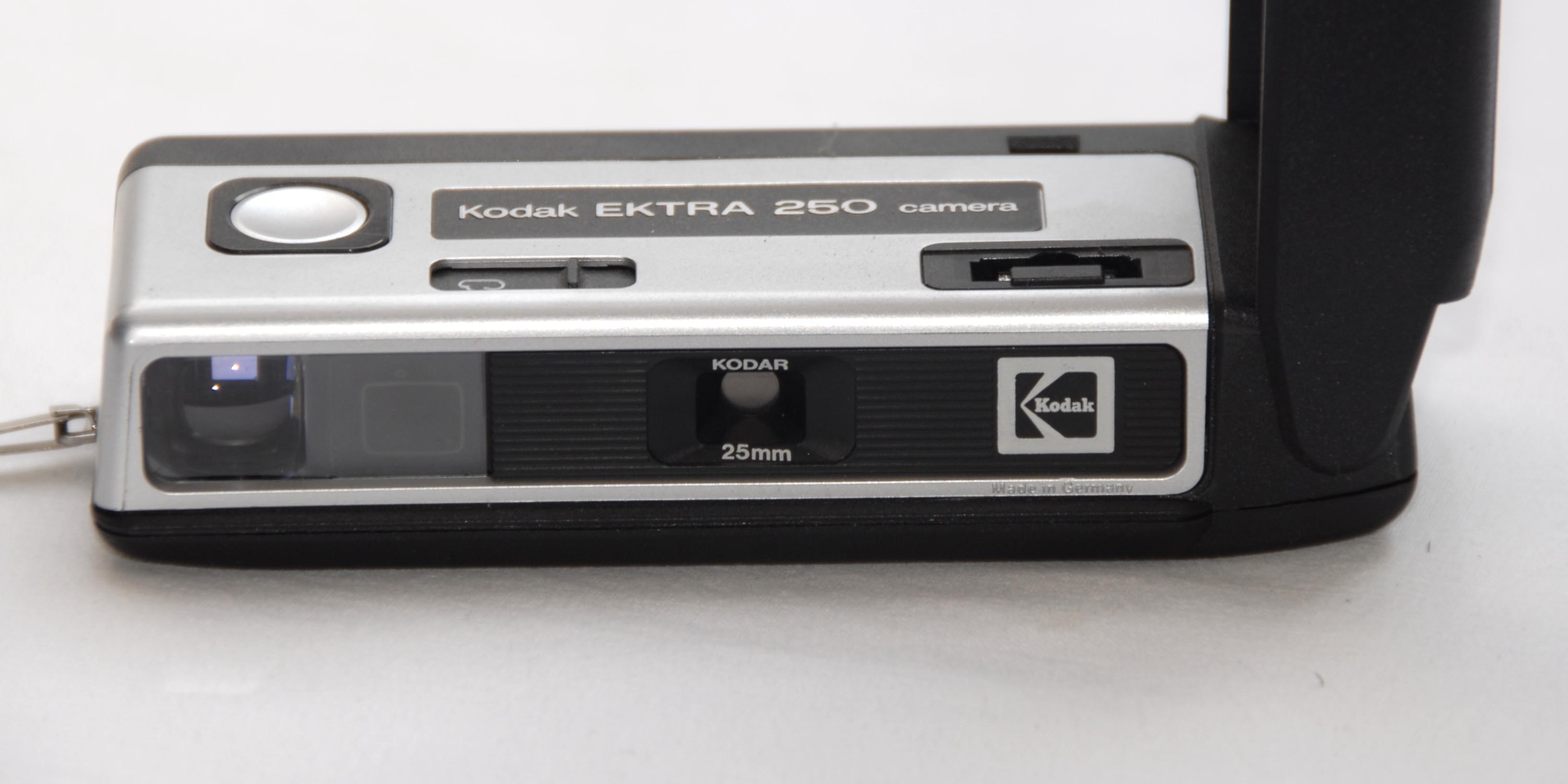 KODAK EKTRA 250 CAMERA